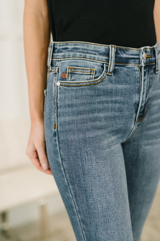 Judy Blue Mid Rise Capri Jeans