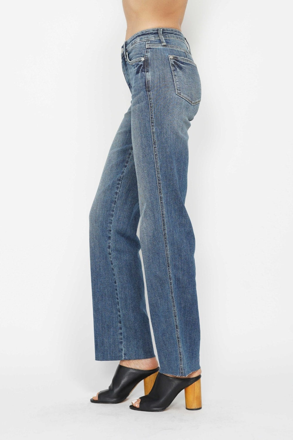 Judy Blue Mid Rise Tummy Control Straight Jeans