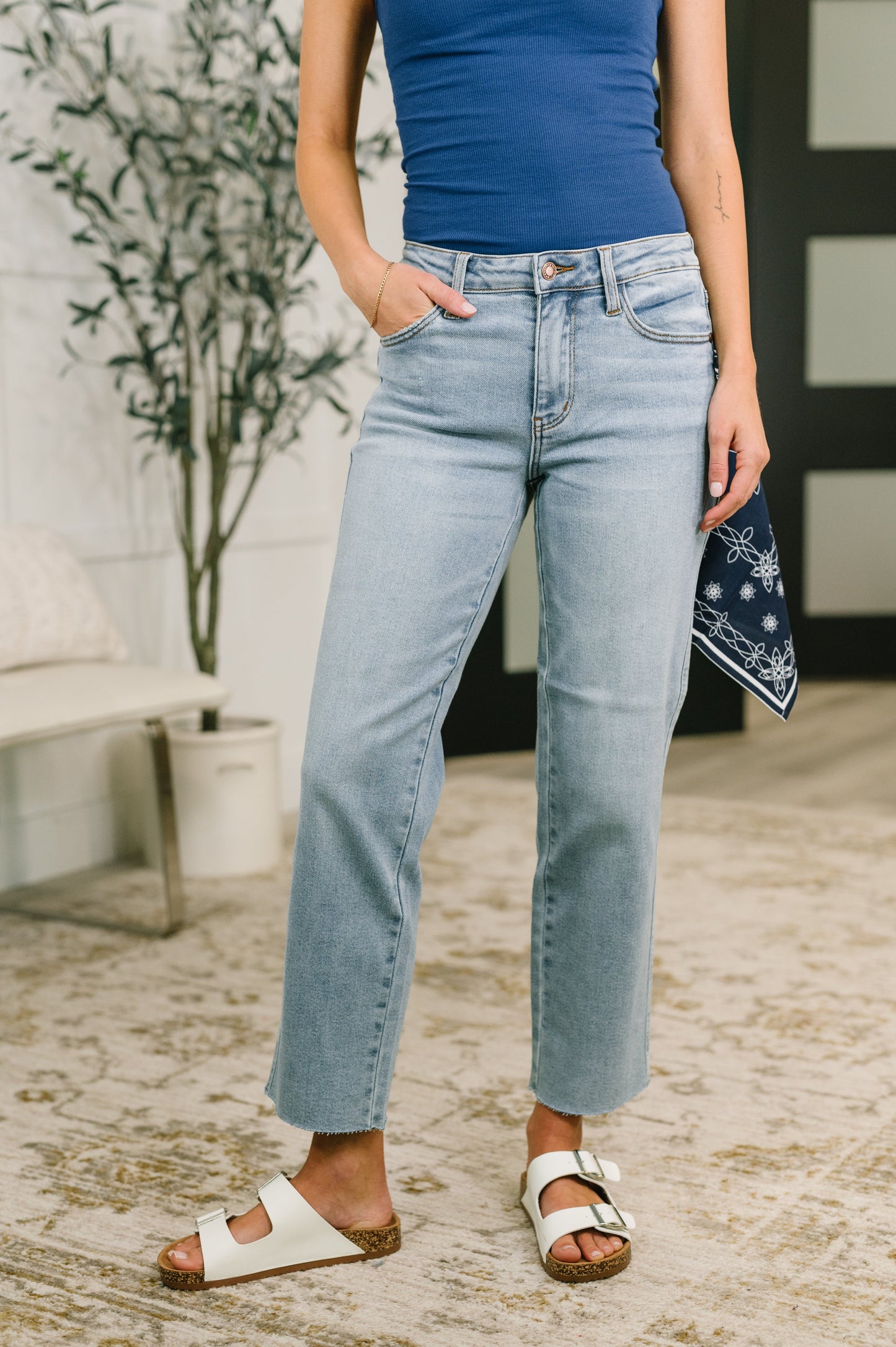 Judy Blue Mid Rise Ankle Straight w Bandana Loop