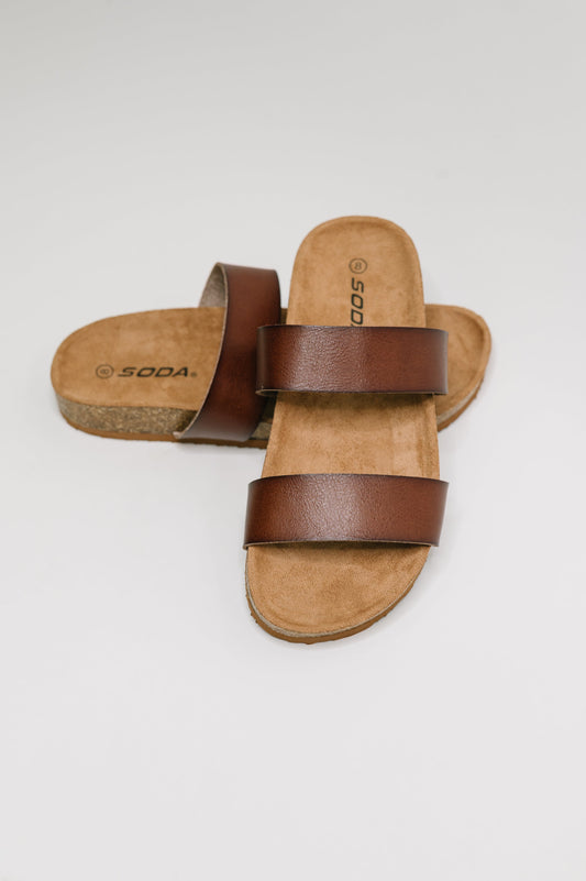 Eulee Round Toe Slip On Sandal in Light Brown