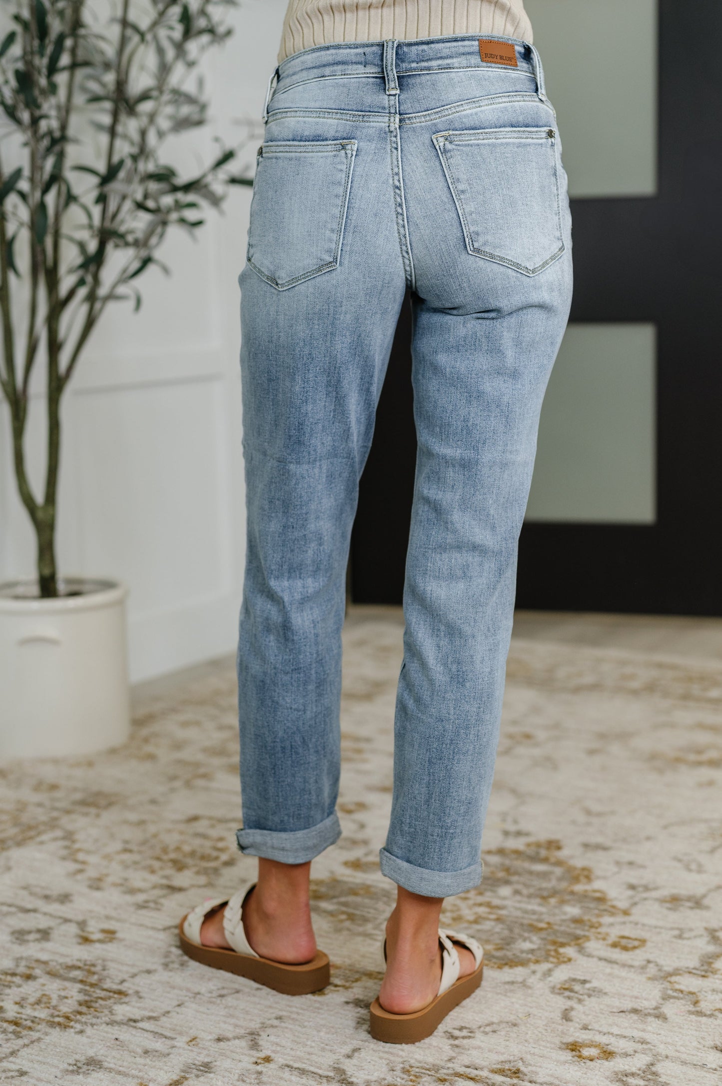Judy Blue Mid Rise Bleach Wash Boyfriend Jeans