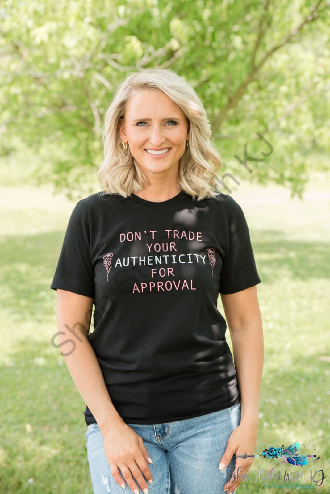 Dont Trade Your Authenticity Graphic Tee Bt