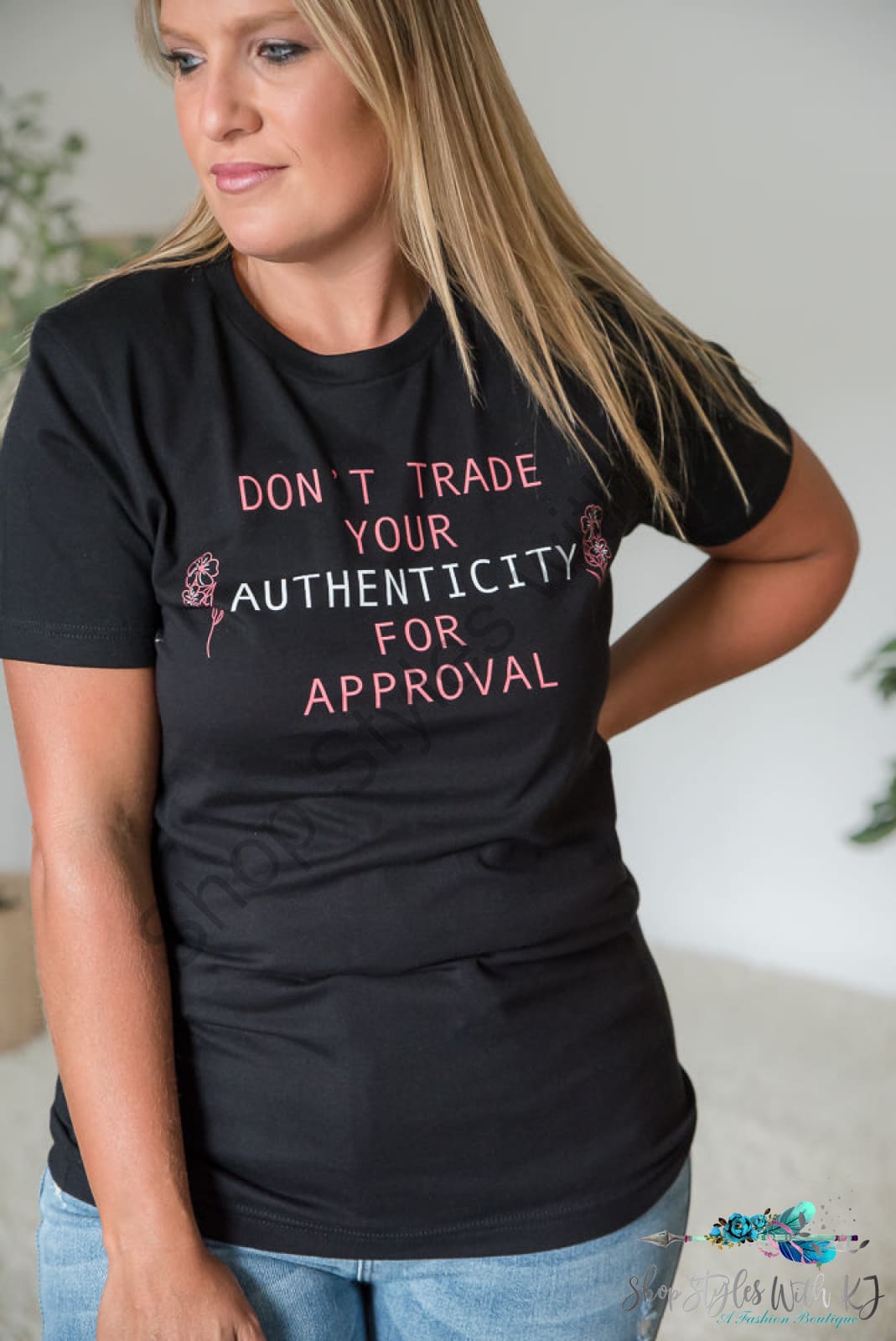 Dont Trade Your Authenticity Graphic Tee Bt