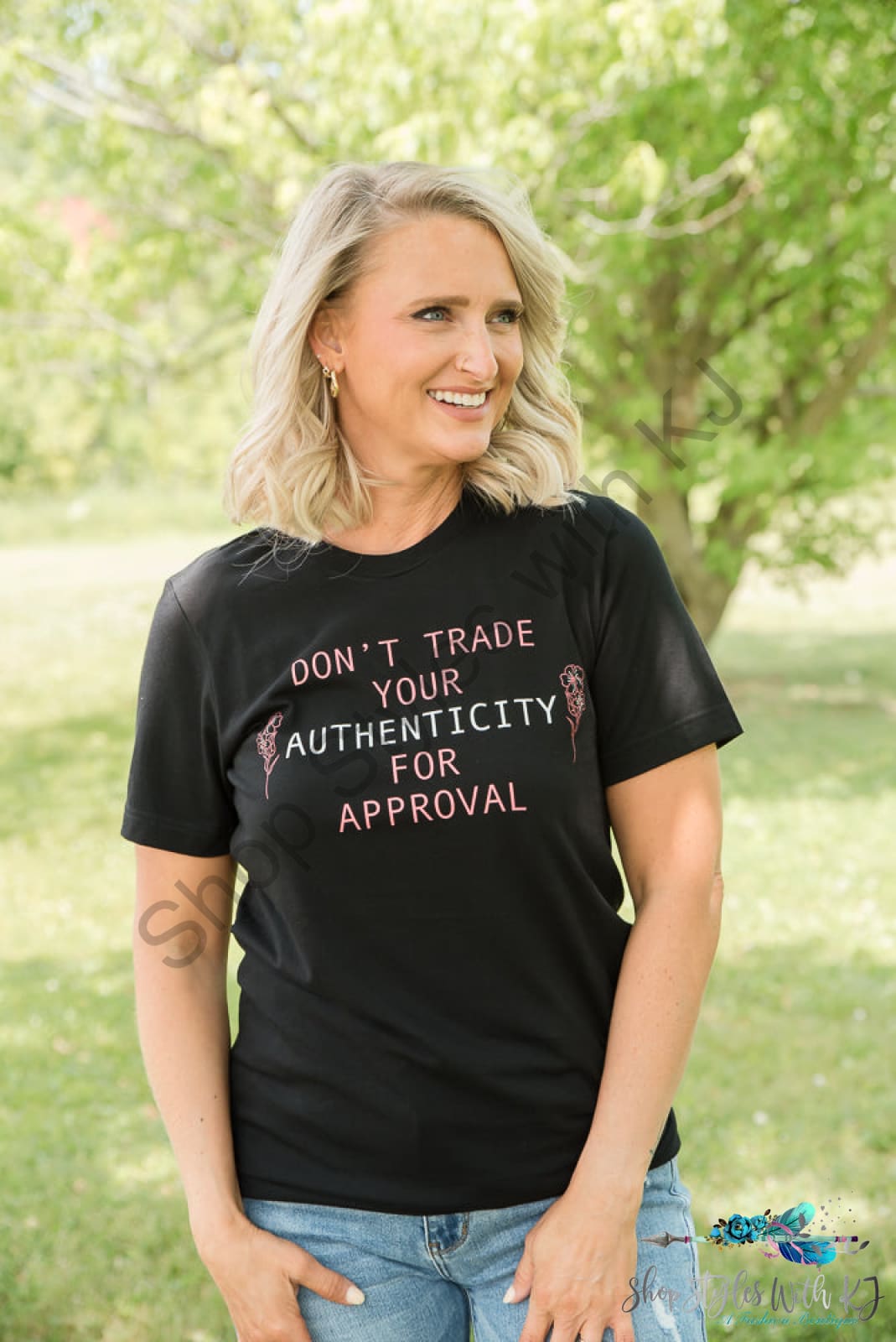 Dont Trade Your Authenticity Graphic Tee Bt