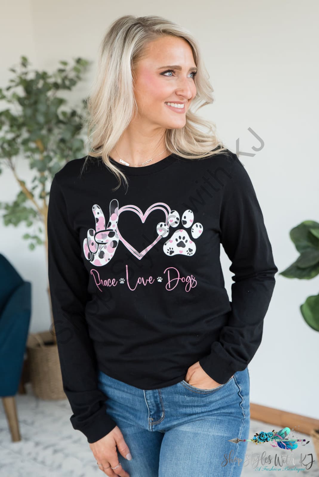 Peace Love Dogs Graphic Tee Bt