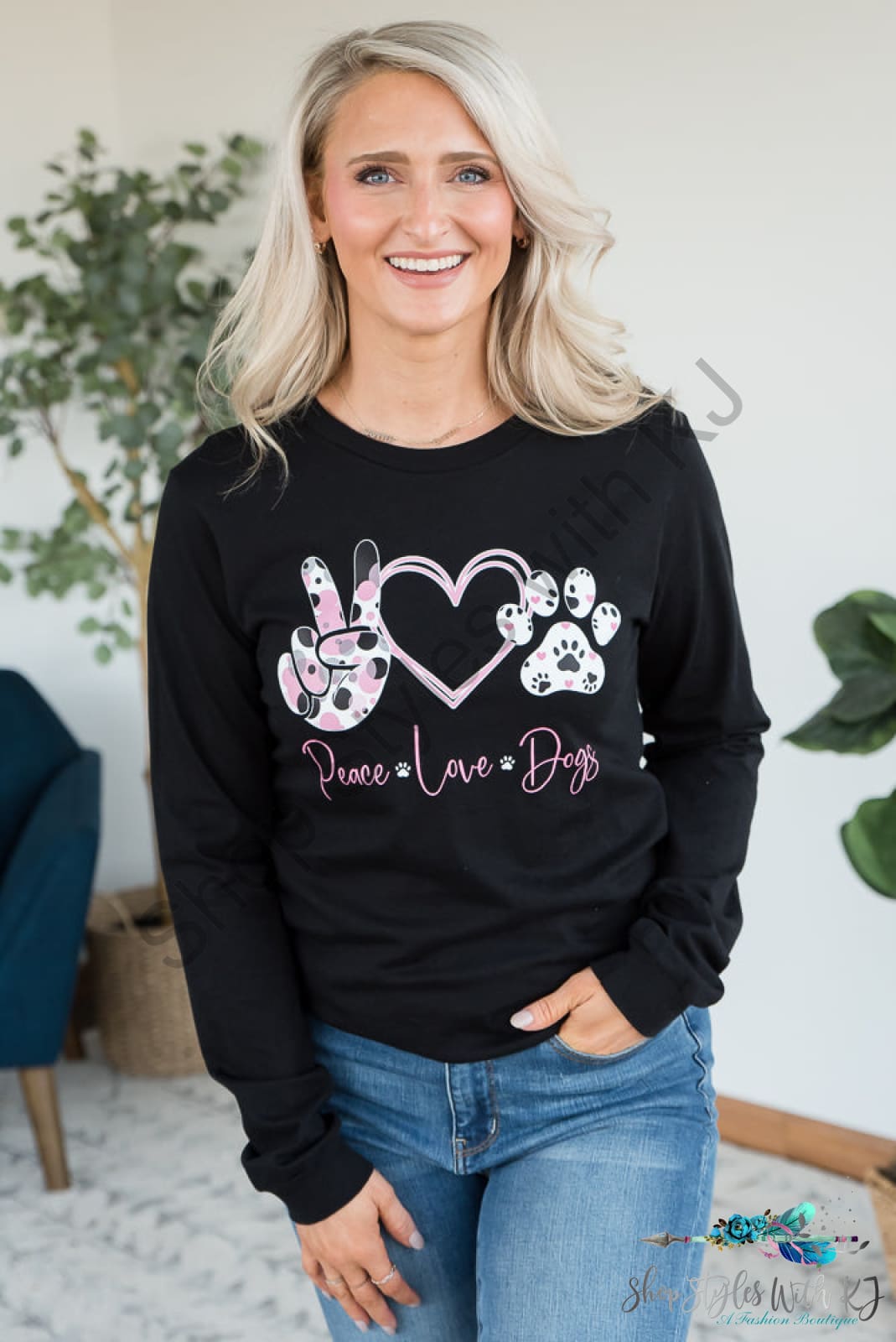Peace Love Dogs Graphic Tee Bt