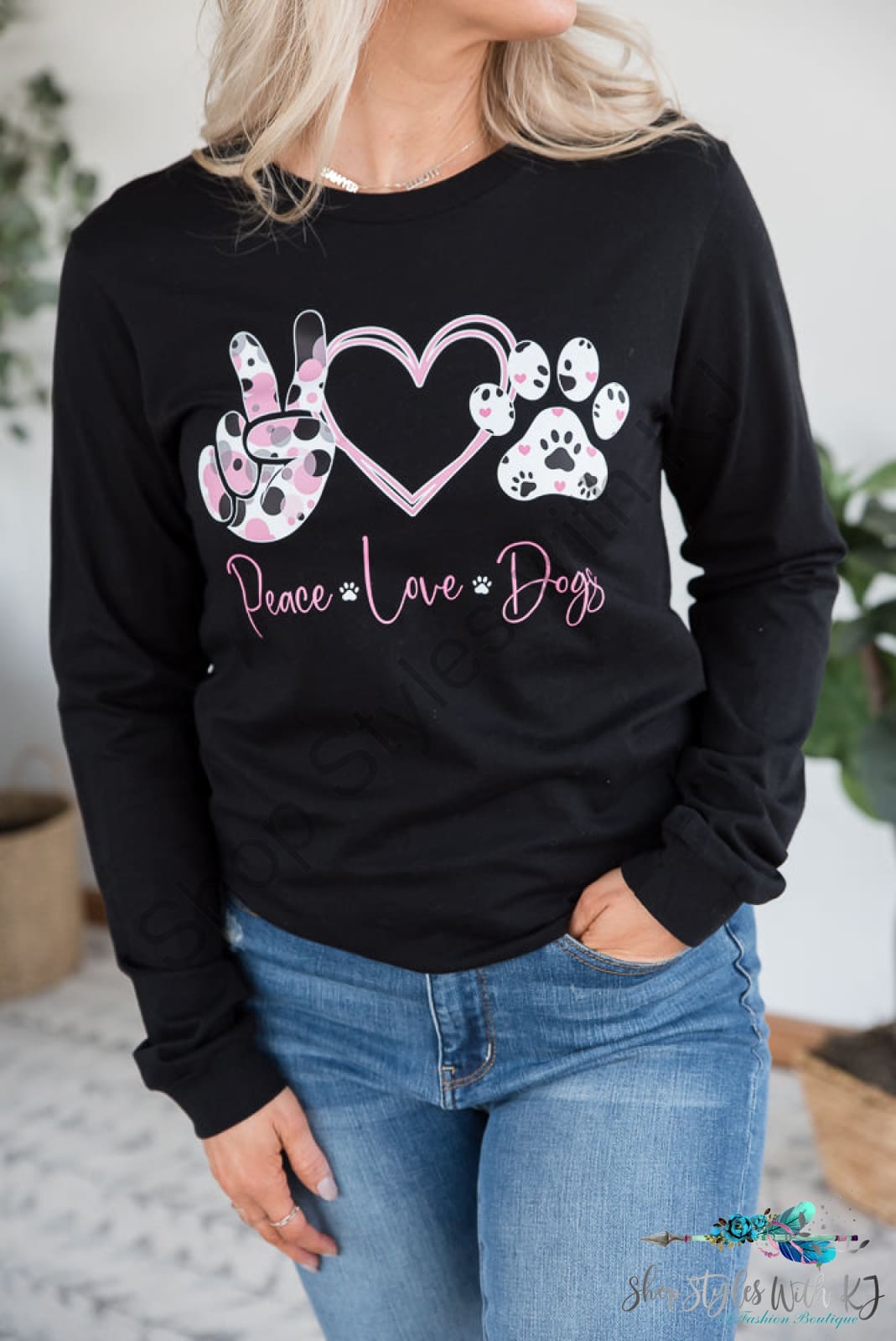 Peace Love Dogs Graphic Tee Bt