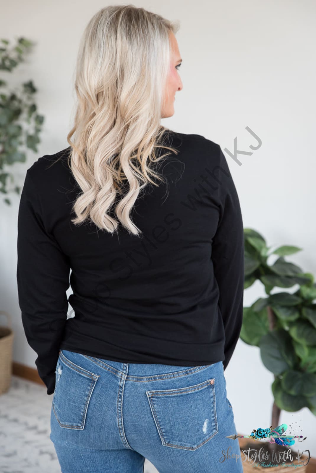 Peace Love Dogs Graphic Tee Bt