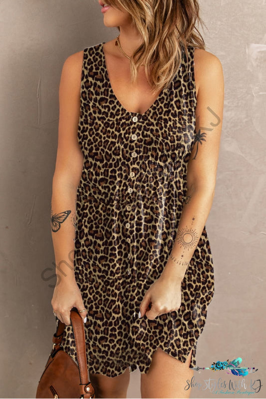 Printed Scoop Neck Sleeveless Buttoned Magic Dress Leopard / S Dresses