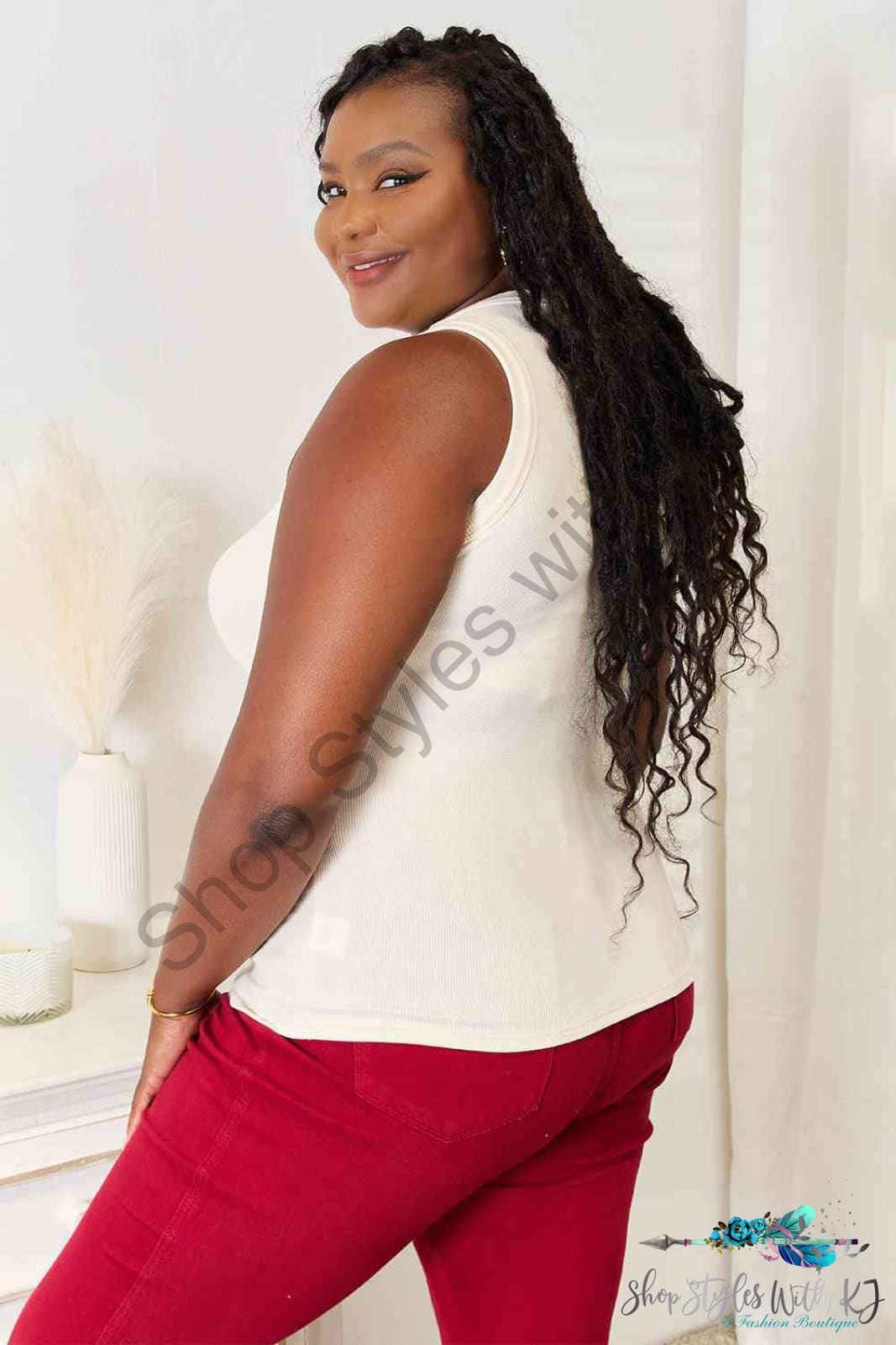 Round Neck Tank Shirts & Tops
