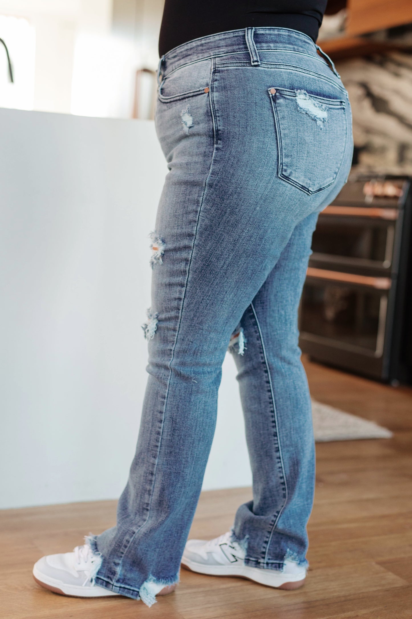 Judy Blue Mid Rise Destroyed Straight Jeans